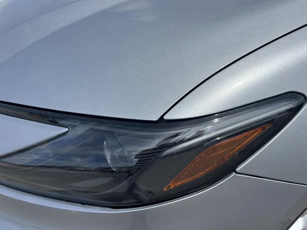 2025 Toyota Camry LE - Photo 9