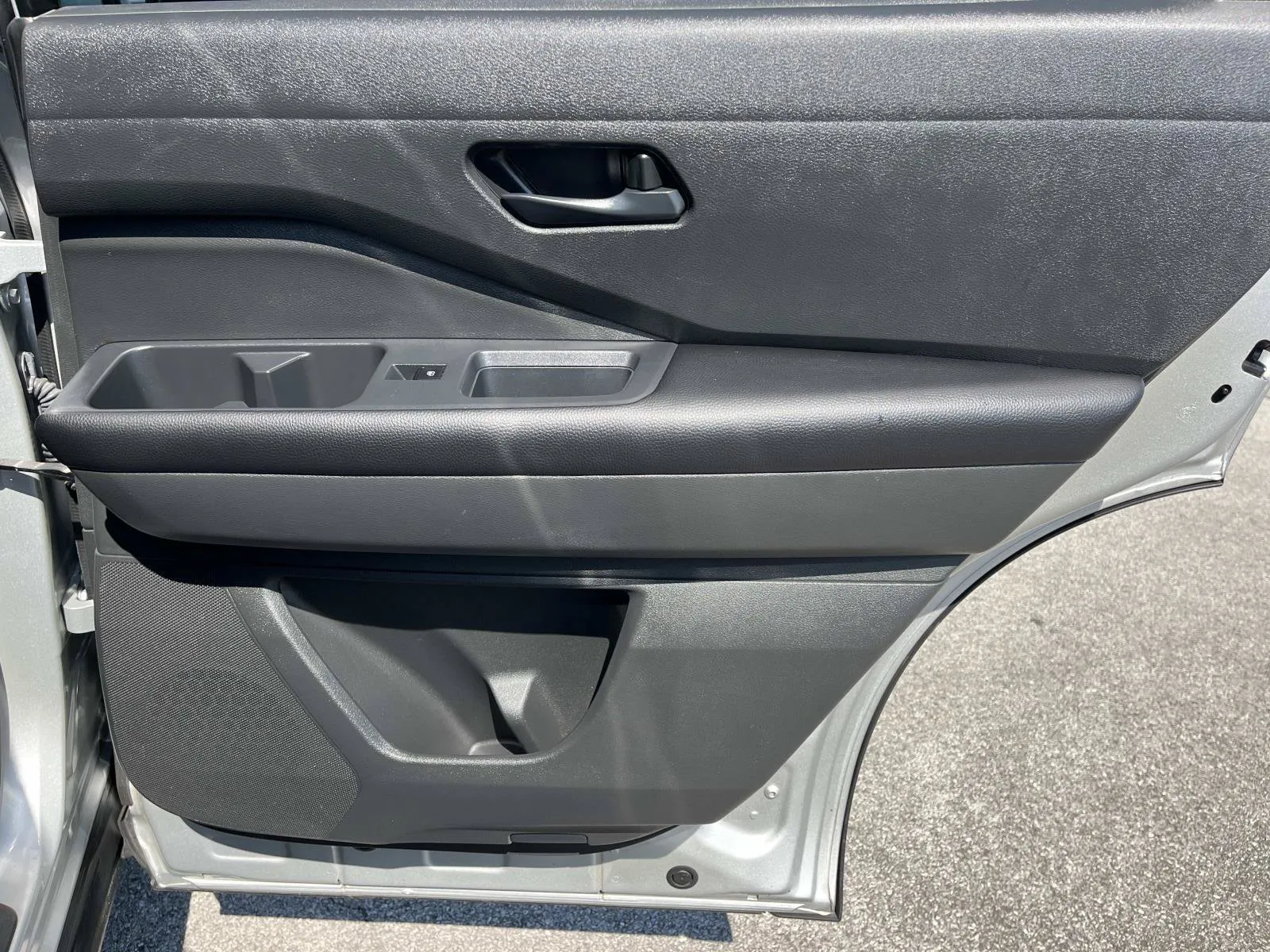 2025 Nissan Pathfinder SV - Photo 22
