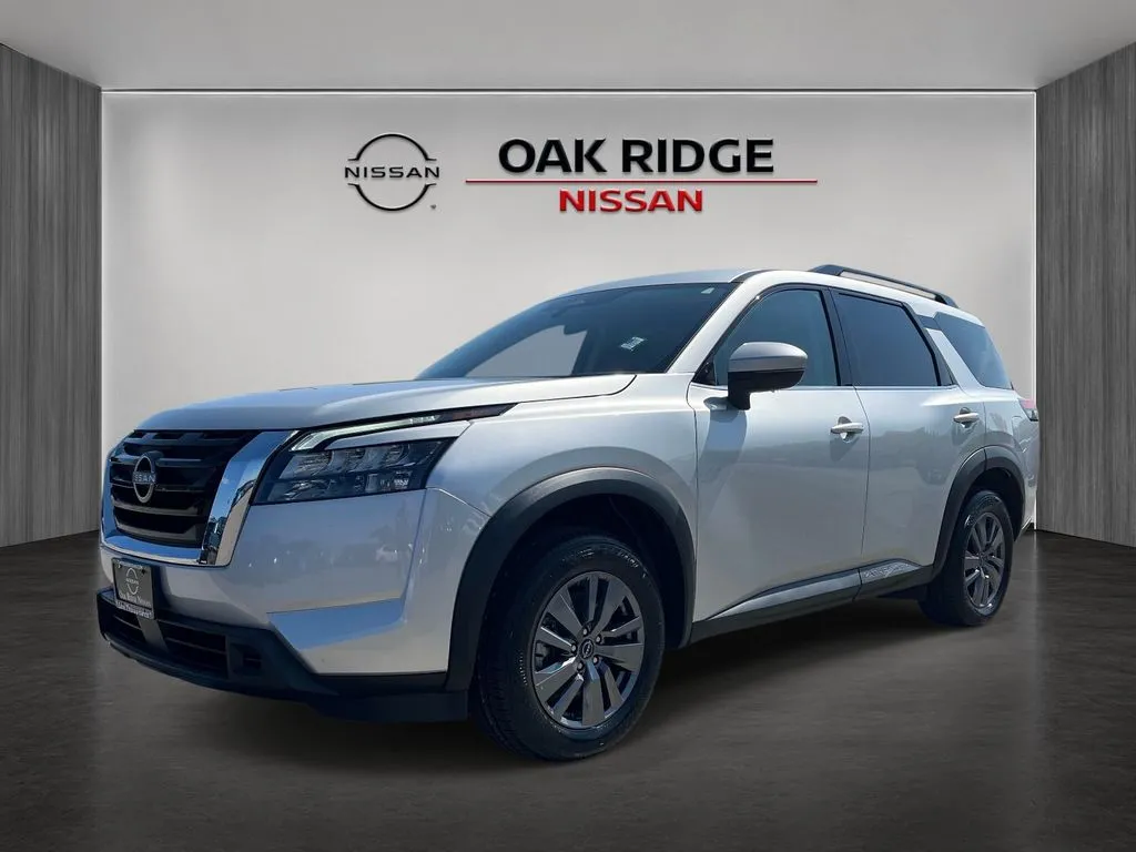 2025 Nissan Pathfinder SV - Photo 7