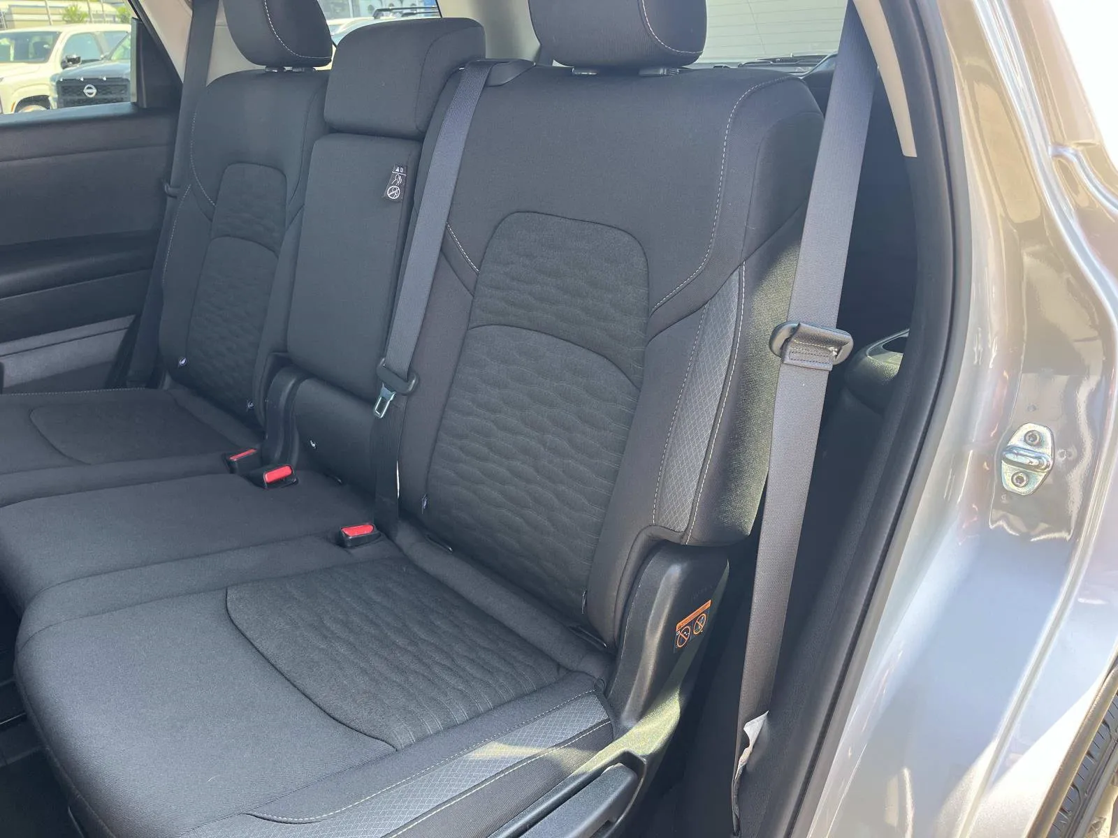 2025 Nissan Pathfinder SV - Photo 19