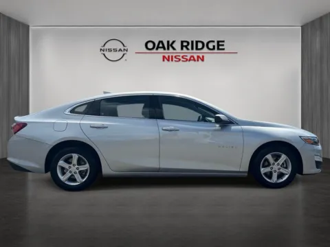 Photos of 2022 Chevrolet Malibu LT for sale in Oak Ridge, TN at Oak Ridge Nissan