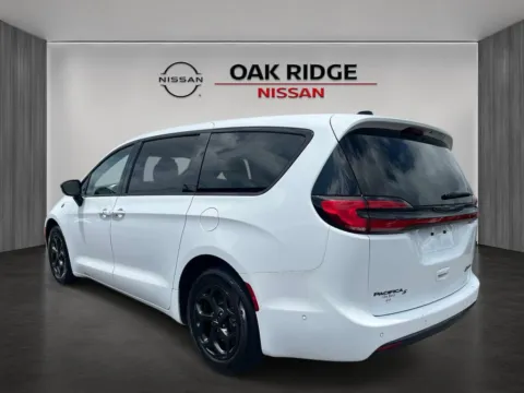 More photos of 2024 Chrysler Pacifica Hybrid S Appearance Pkg at Oak Ridge Nissan, TN