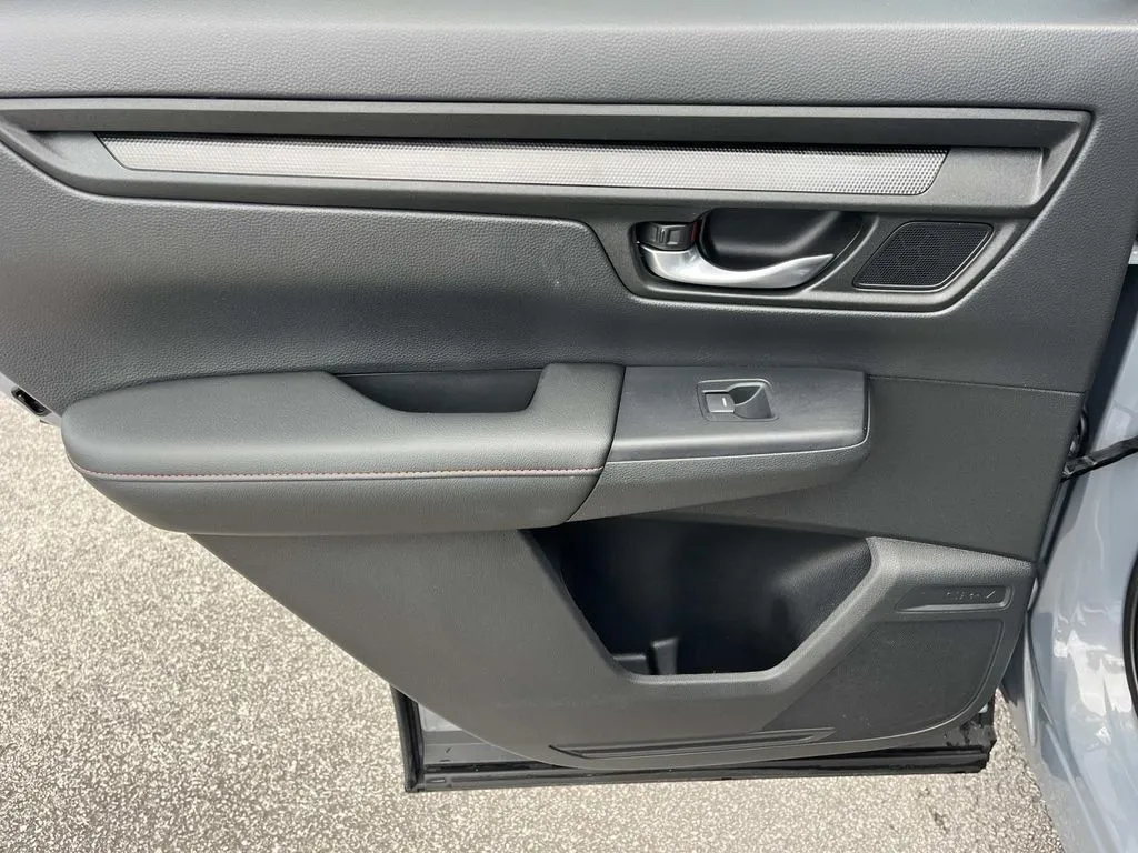 2025 Honda CR-V Sport-L - Photo 20