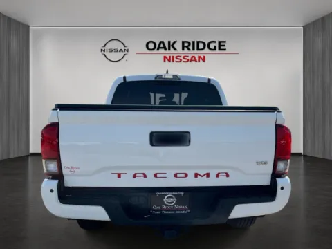 More photos of 2018 Toyota Tacoma TRD Sport at Oak Ridge Nissan, TN