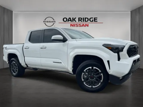 White 2025 TOYOTA TACOMA DOUBLE C for sale in Oak Ridge, TN