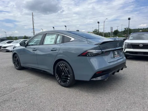 More photos of 2026 NISSAN SENTRA SR at Oak Ridge Nissan, TN