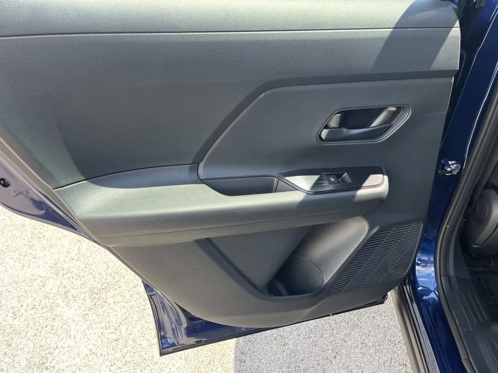 2026 Nissan KICKS S - Photo 18
