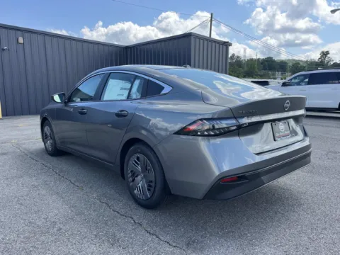 More photos of 2026 NISSAN SENTRA S at Oak Ridge Nissan, TN