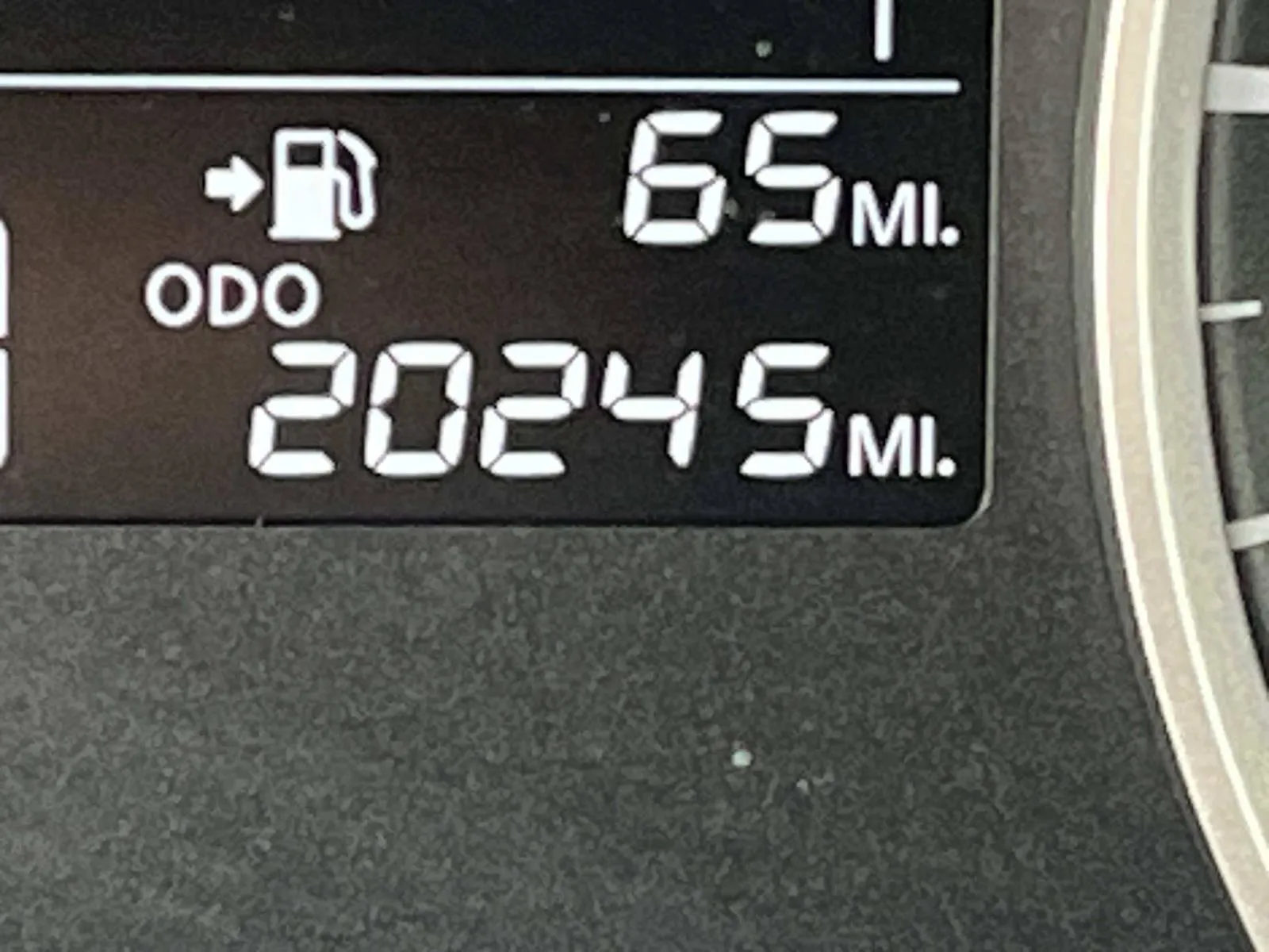 2025 Nissan Versa Sedan S - Photo 31