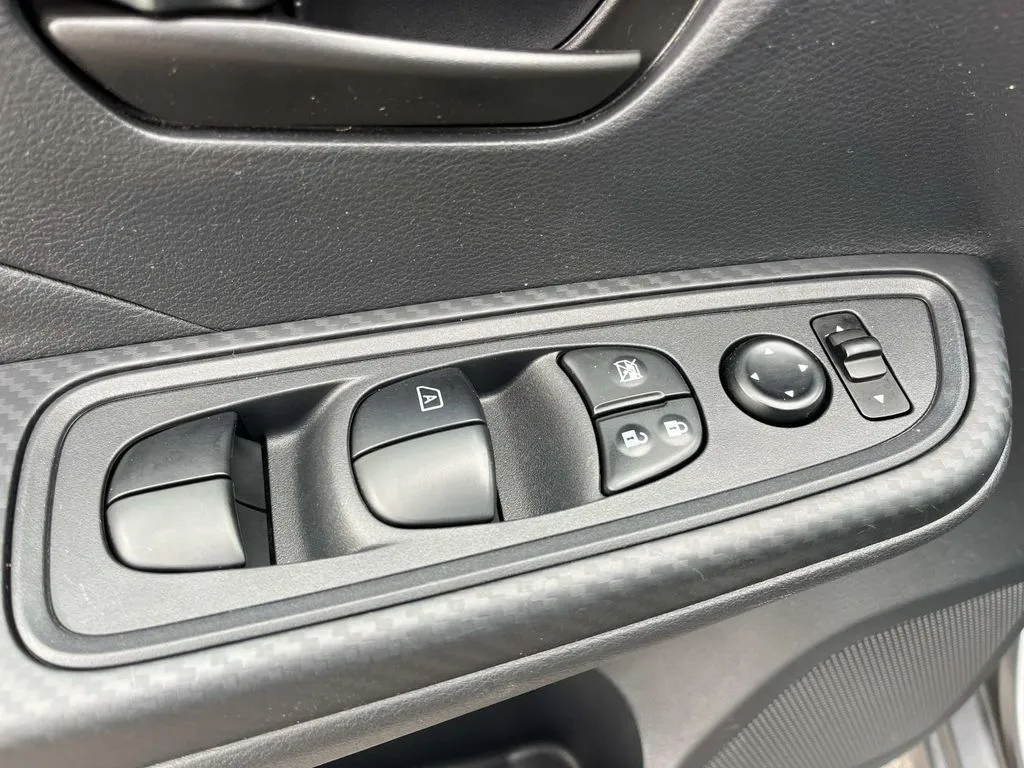 2025 Nissan Versa Sedan S - Photo 24