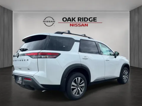 Another view of 2026 Nissan Pathfinder SL for sale in Oak Ridge, TN at Oak Ridge Nissan