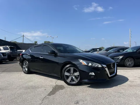 Black 2021 Nissan Altima 2.5 SL for sale in Oak Ridge, TN