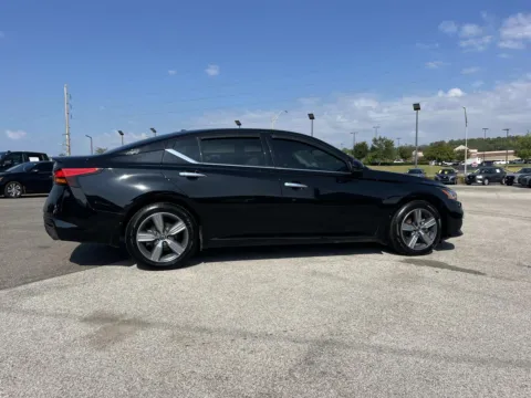 Photos of 2021 Nissan Altima 2.5 SL for sale in Oak Ridge, TN at Oak Ridge Nissan