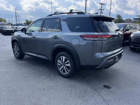 More photos of 2026 NISSAN PATHFINDER SL at Oak Ridge Nissan, TN