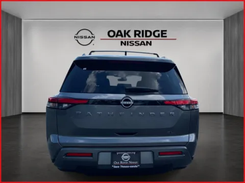 More photos of 2026 Nissan Pathfinder SL at Oak Ridge Nissan, TN