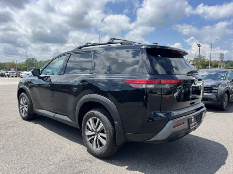 More photos of 2026 NISSAN PATHFINDER SL at Oak Ridge Nissan, TN