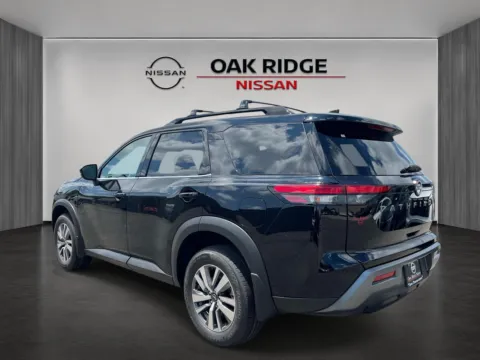 More photos of 2026 NISSAN PATHFINDER SL at Oak Ridge Nissan, TN