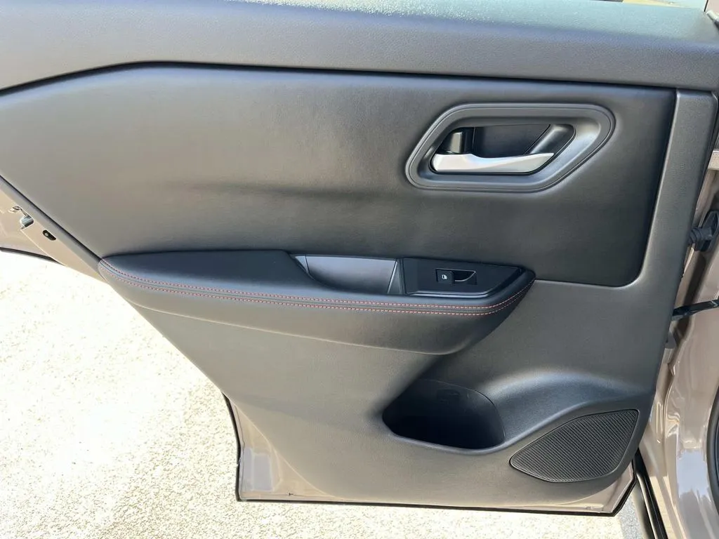 2025 Nissan Rogue Rock Creek - Photo 19