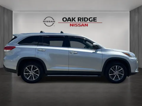 Photos of 2019 TOYOTA HIGHLANDER SE/X for sale in Oak Ridge, TN at Oak Ridge Nissan