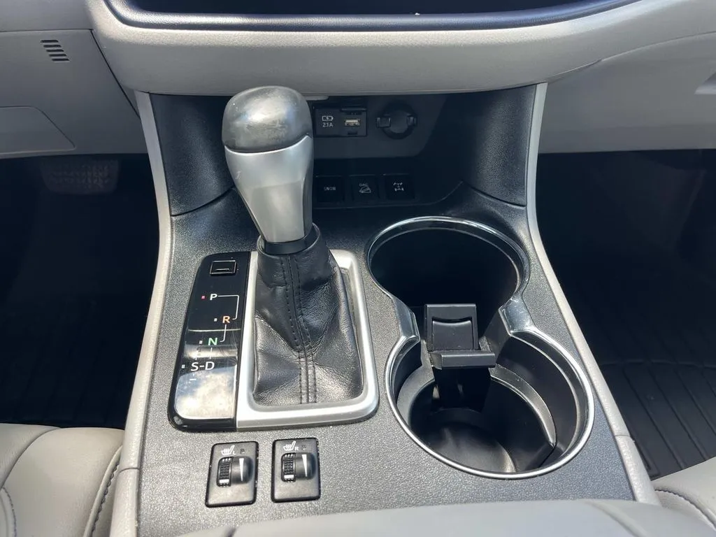 2019 Toyota Highlander XLE - Photo 16