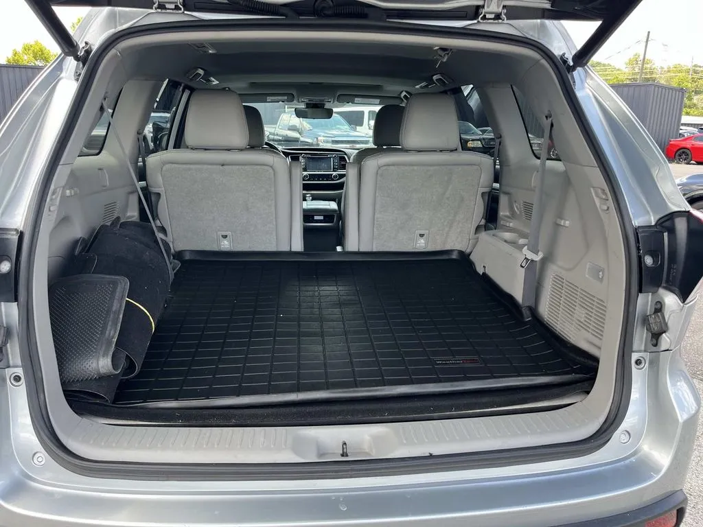 2019 Toyota Highlander XLE - Photo 23