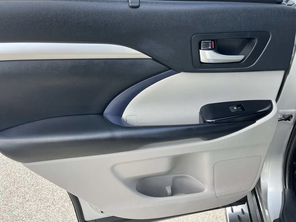 2019 Toyota Highlander XLE - Photo 20
