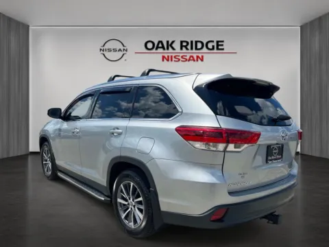 More photos of 2019 Toyota Highlander XLE at Oak Ridge Nissan, TN