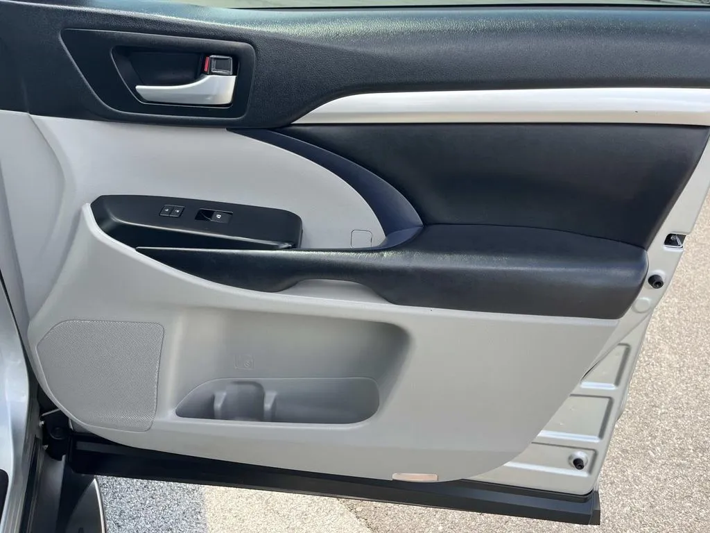 2019 Toyota Highlander XLE - Photo 27