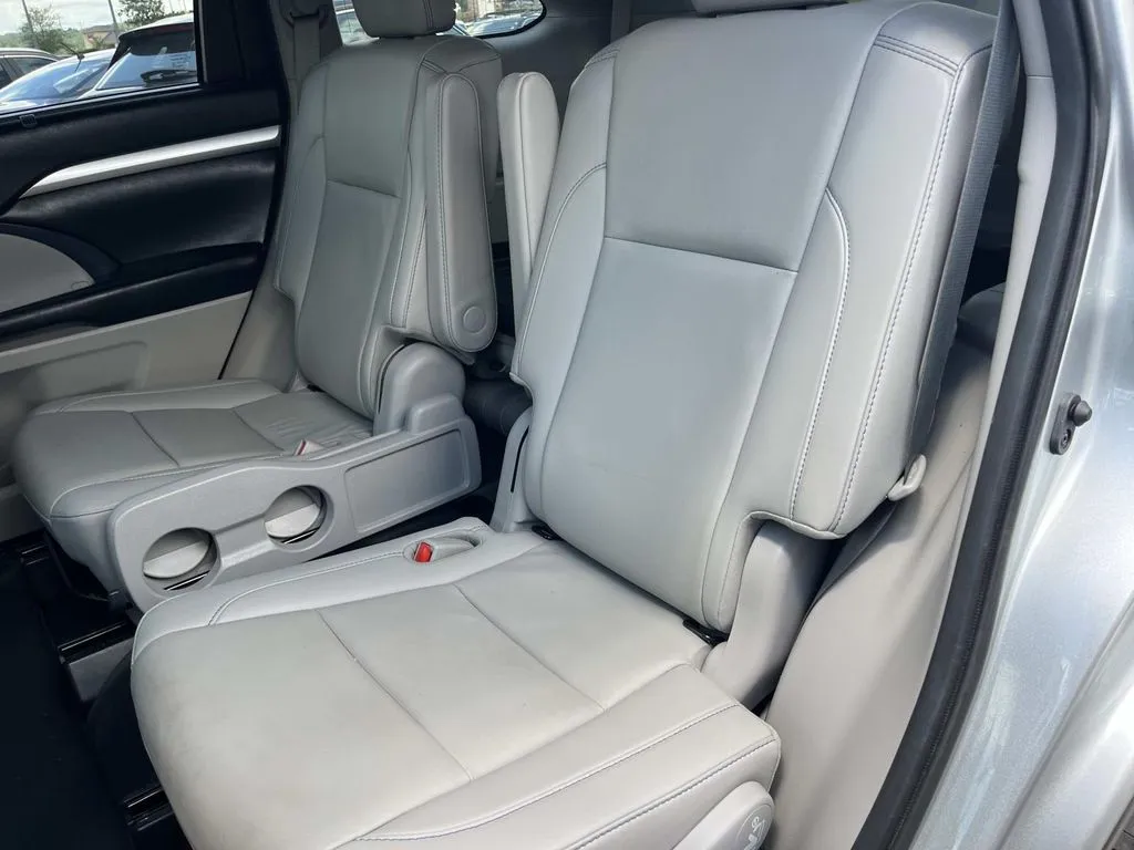 2019 Toyota Highlander XLE - Photo 22