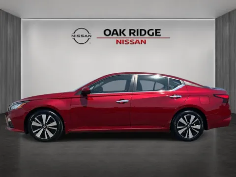 More photos of 2021 Nissan Altima 2.5 SV at Oak Ridge Nissan, TN