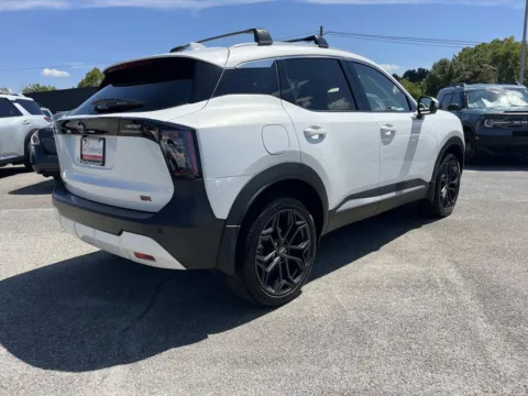 Another view of 2025 Nissan Kicks SR for sale in Oak Ridge, TN at Oak Ridge Nissan
