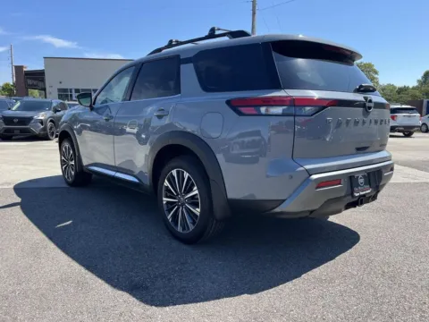 More photos of 2026 Nissan Pathfinder Platinum at Oak Ridge Nissan, TN