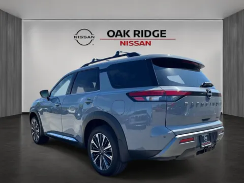 More photos of 2026 Nissan Pathfinder Platinum at Oak Ridge Nissan, TN