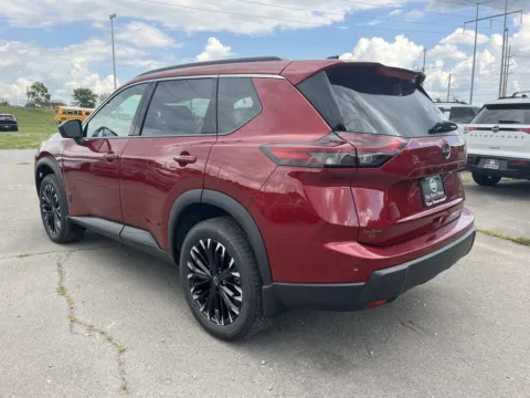 More photos of 2026 Nissan Rogue Dark Armor at Oak Ridge Nissan, TN