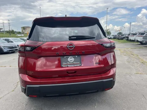 More photos of 2026 Nissan Rogue Dark Armor at Oak Ridge Nissan, TN