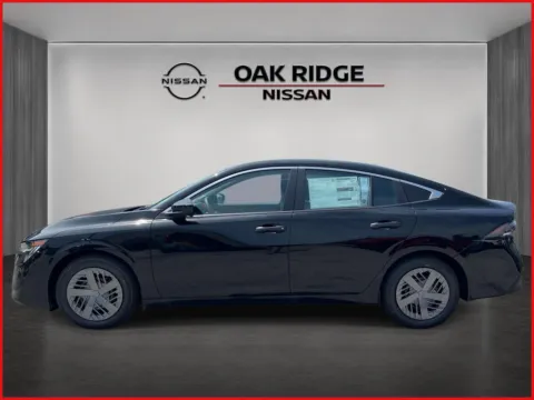More photos of 2027 Nissan Sentra S at Oak Ridge Nissan, TN