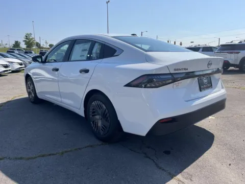 More photos of 2027 Nissan Sentra S at Oak Ridge Nissan, TN