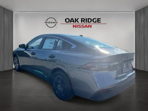 More photos of 2027 Nissan Sentra S at Oak Ridge Nissan, TN