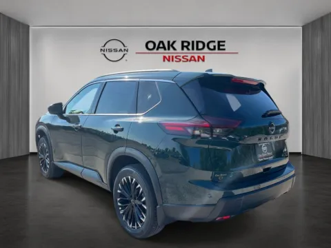 More photos of 2026 Nissan Rogue Dark Armor at Oak Ridge Nissan, TN