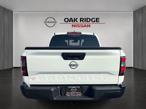 More photos of 2027 Nissan Frontier S at Oak Ridge Nissan, TN