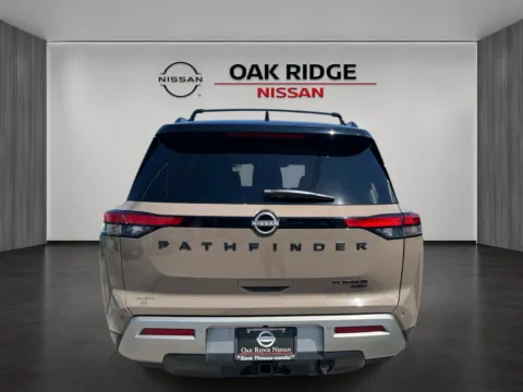 More photos of 2023 Nissan Pathfinder Platinum at Oak Ridge Nissan, TN