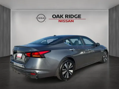 Another view of 2022 Nissan Altima 2.5 SV for sale in Oak Ridge, TN at Oak Ridge Nissan