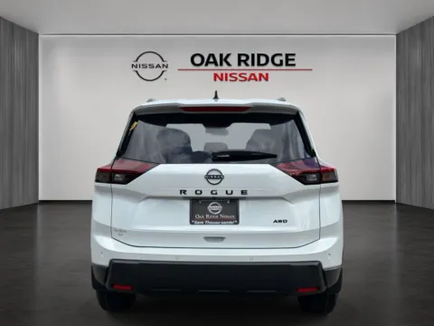 More photos of 2026 Nissan Rogue Dark Armor at Oak Ridge Nissan, TN