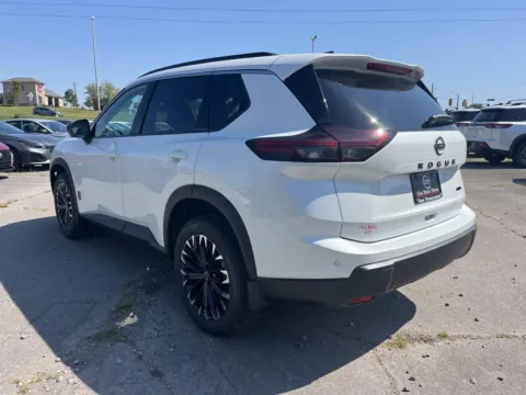 More photos of 2026 Nissan Rogue Dark Armor at Oak Ridge Nissan, TN
