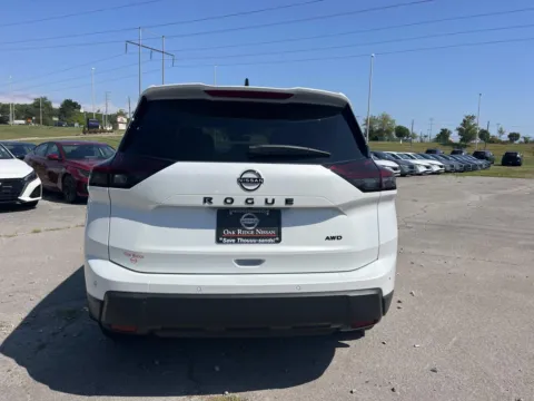 More photos of 2026 Nissan Rogue Dark Armor at Oak Ridge Nissan, TN