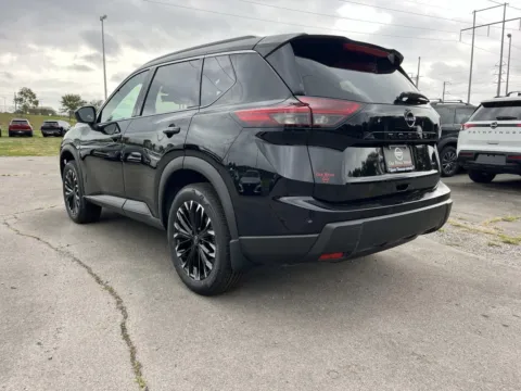 More photos of 2026 Nissan Rogue Dark Armor at Oak Ridge Nissan, TN