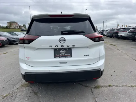 More photos of 2026 Nissan Rogue Dark Armor at Oak Ridge Nissan, TN