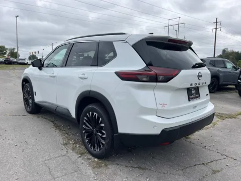More photos of 2026 Nissan Rogue Dark Armor at Oak Ridge Nissan, TN