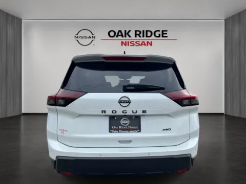 More photos of 2026 Nissan Rogue Dark Armor at Oak Ridge Nissan, TN