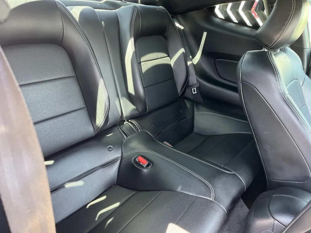2022 Ford Mustang EcoBoost Premium - Photo 12